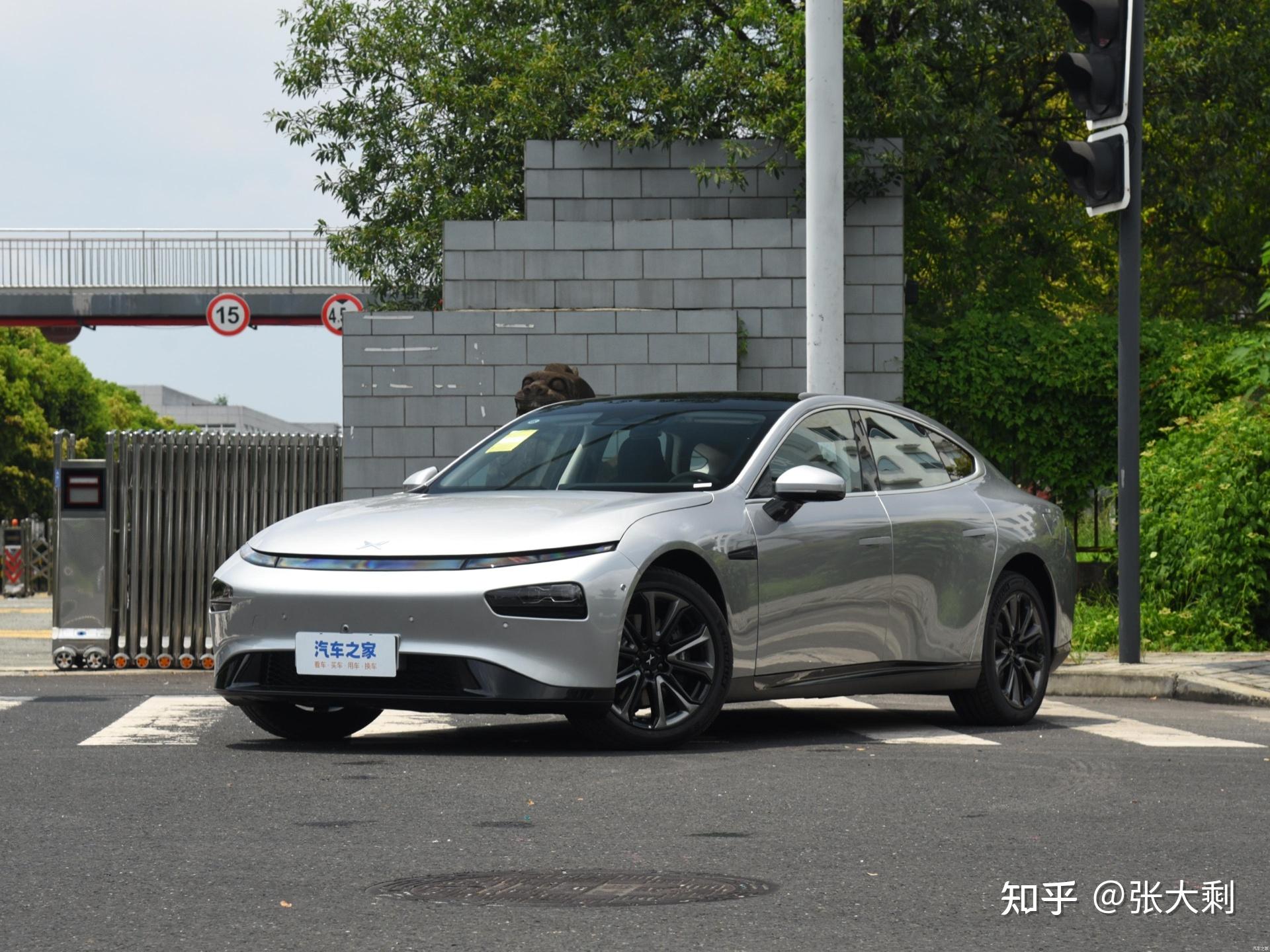 27分钟大定5万台，小米SU7或许从来没想过卖“低配”